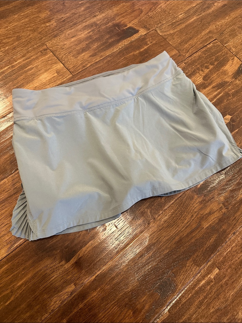 Lululemon Women’s Tennis Skirt Off The Pleats in Light Gray
